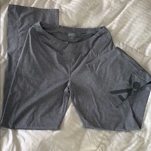 ISAGENIX workout pants. Women’s Large🤗